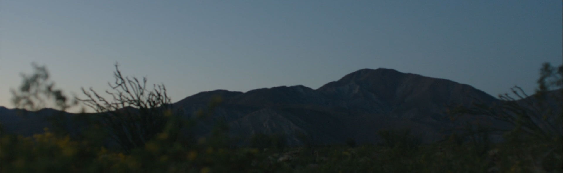 video-img f