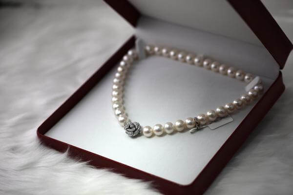 Pearl necklace